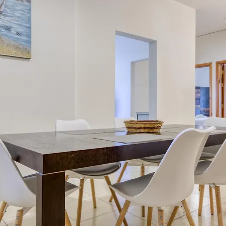 A Lovely 2br Just Off Spinola Bay By 360 Estates Apartmán *