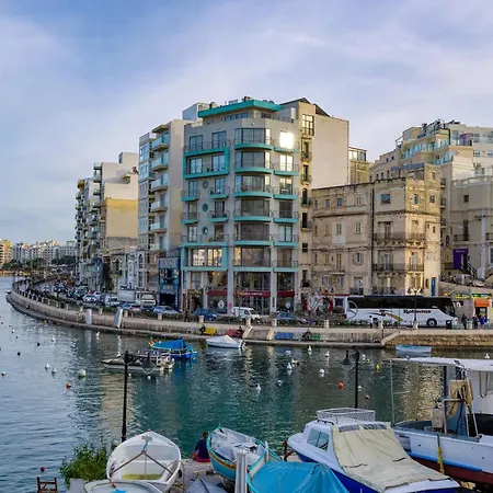 A Lovely 2br Just Off Spinola Bay By 360 Estates *