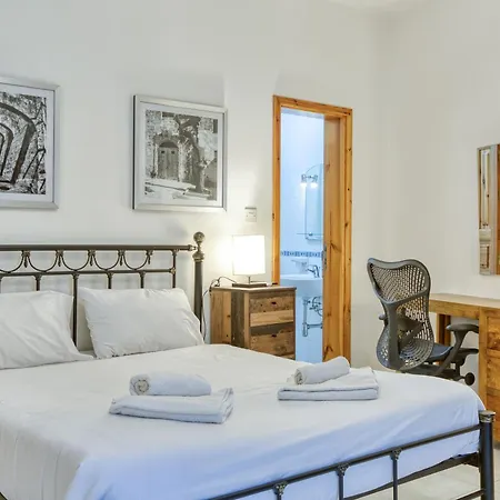 Apartment A Lovely 2br Just Off Spinola Bay By 360 Estates