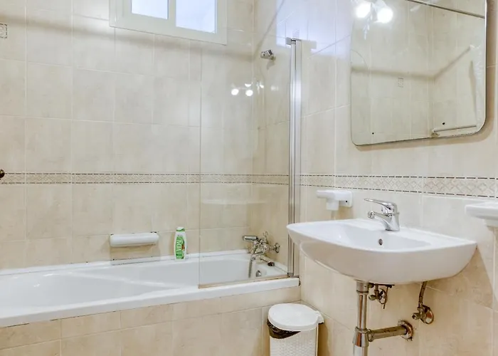 A Lovely 2br Just Off Spinola Bay By 360 Estates