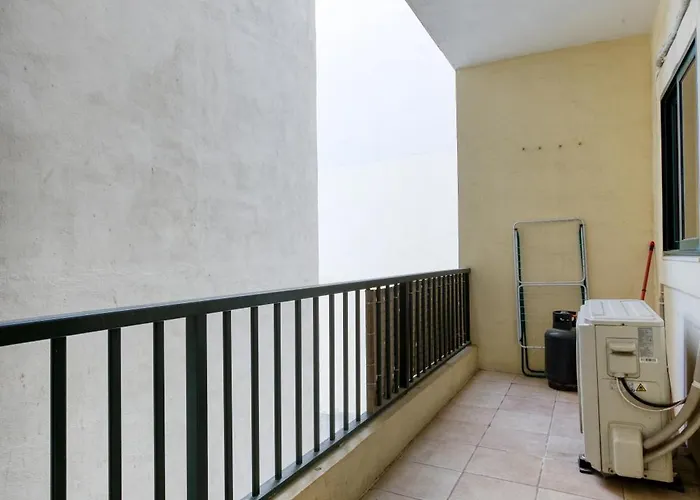 Apartamento A Lovely 2br Just Off Spinola Bay By 360 Estates San Julián